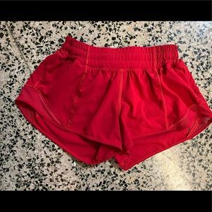 Lululemon hotty totty shorts 2.5 in